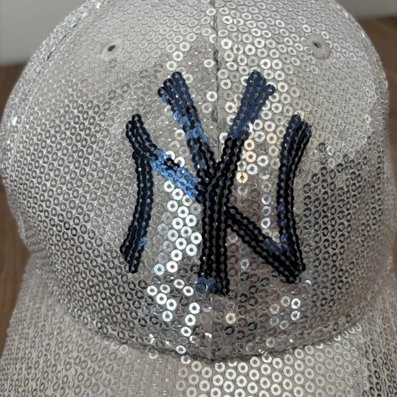 RARE NEW YORK YANKEES Victoria's Secret PINK MLB Hat Sequin Silver Navy Sparkle - Picture 6 of 11